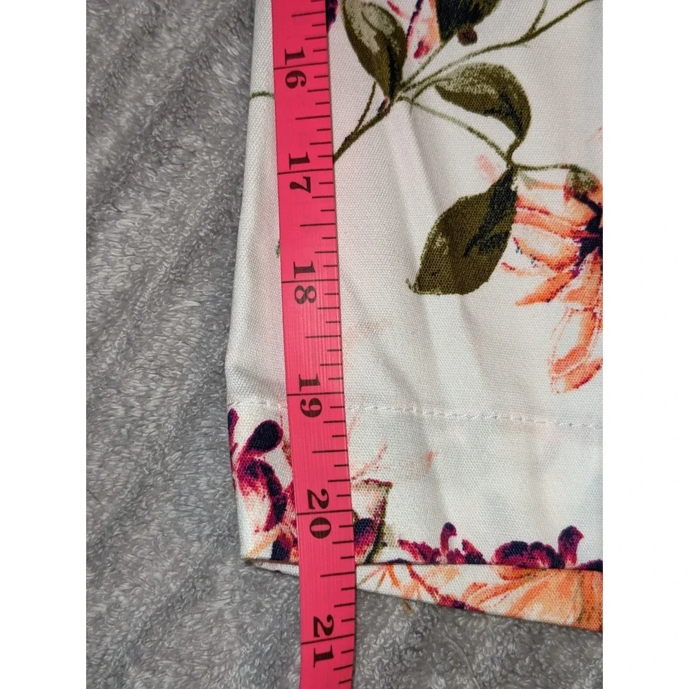 St. John's Bay Secretly Slender‎ Mid Rise Plus Capris Floral Size 24W NWT - Picture 7 of 8